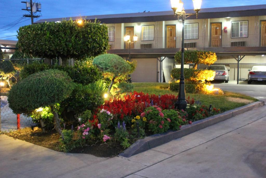Garden View Inn Фресно Екстериор снимка
